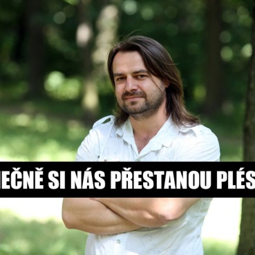 macura_konecne_si_nas_prestanou_plest